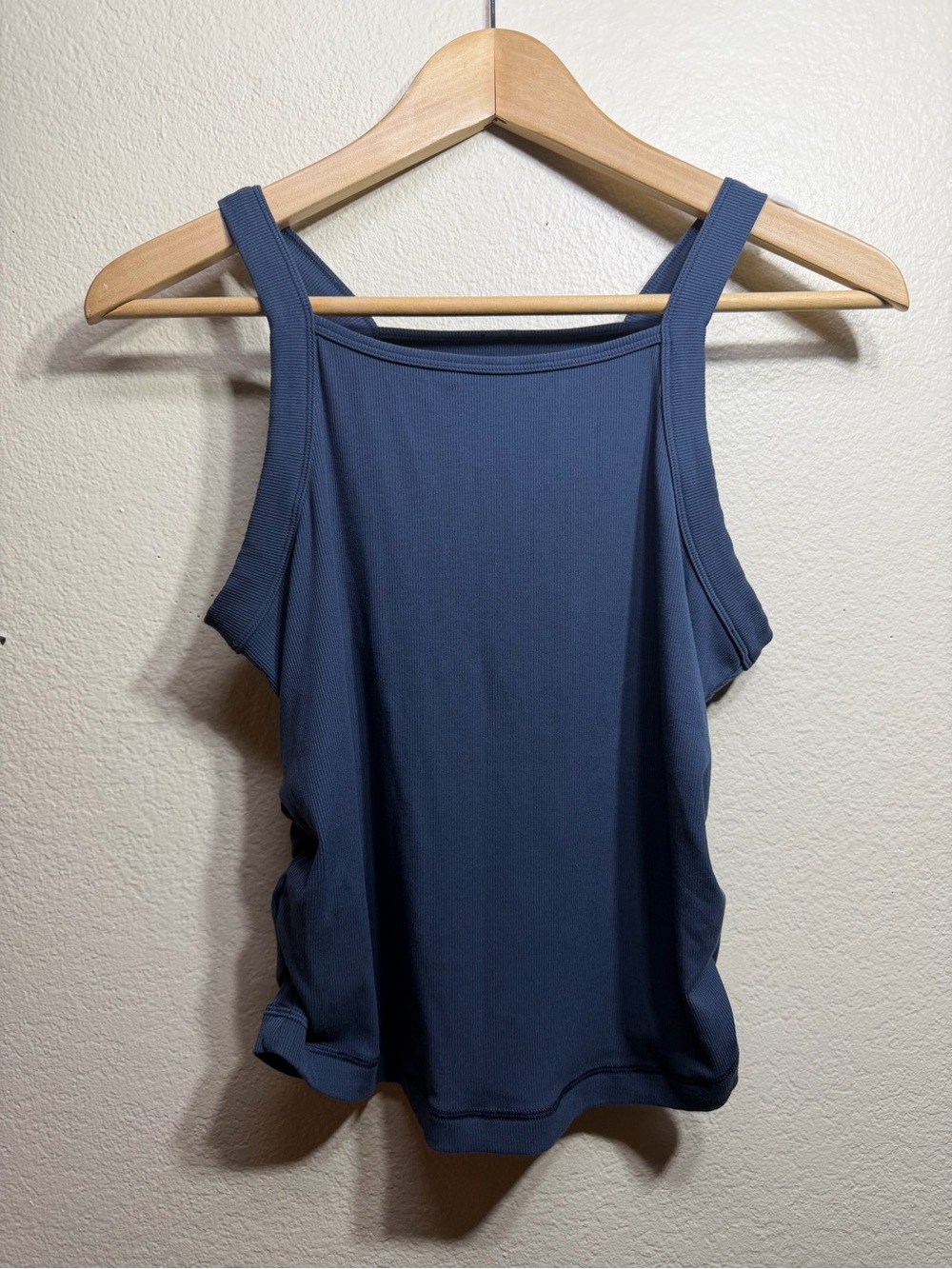 Vuori Pose Cooper Tank Ocean Blue Ribbed Shelf Tank M - Picture 3 of 6